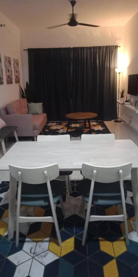 Bunga Homestay Sea View กัวลาตรังกานู ภายนอก รูปภาพ
